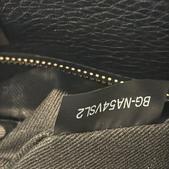 Valentino Garavani turn lock leather bag - Picture 11 of 14